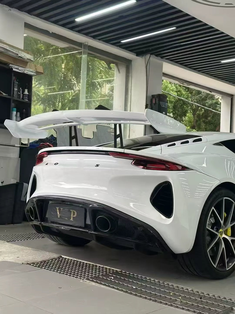 Carbon Fiber GT Wing Trunk Spoiler for Lotus Emira Body Kit Enhancement