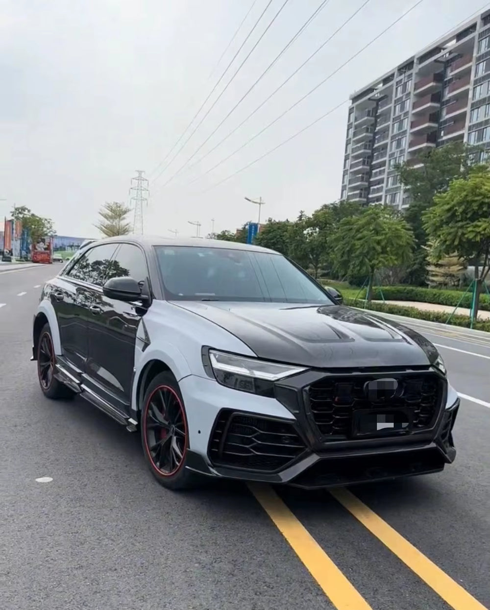 Dry Carbon Fiber Body Kit for Audi Q8 RSQ8 MSY Style Dry Carbon Front Bumper Rear Bumper